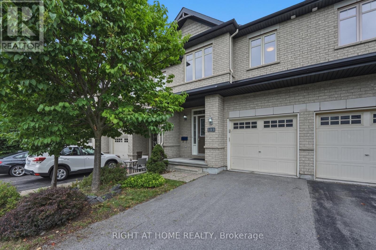 599 REMNOR AVENUE, Ottawa, Ontario