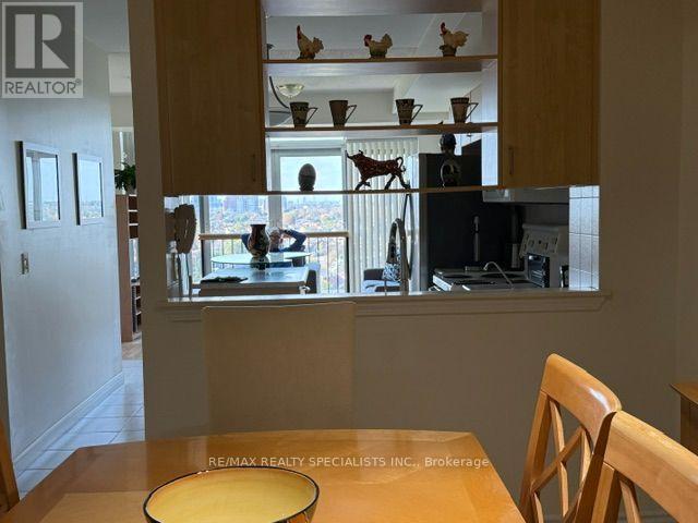 1502 - 200 Burnhamthorpe Road E, Mississauga, Ontario  L5A 4L4 - Photo 10 - W14034258