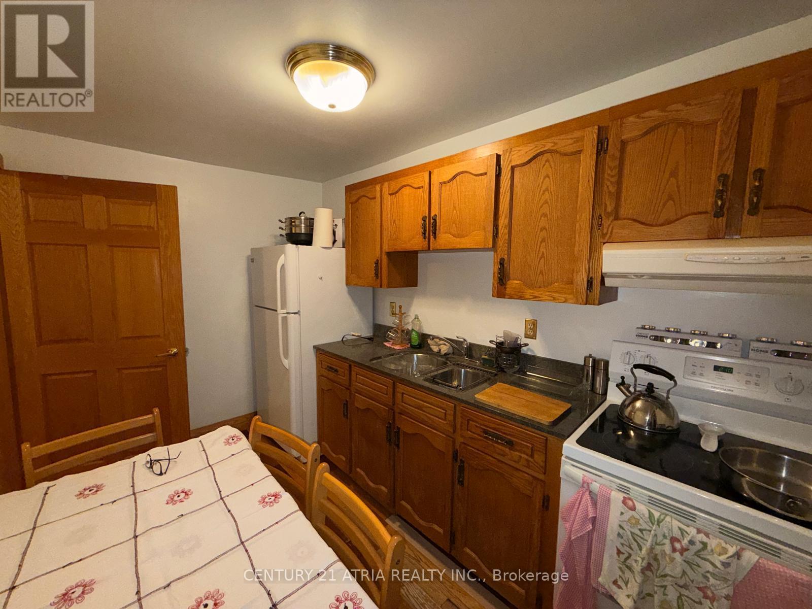 74 Millicent Street, Toronto, Ontario  M6H 1W4 - Photo 7 - W14081192
