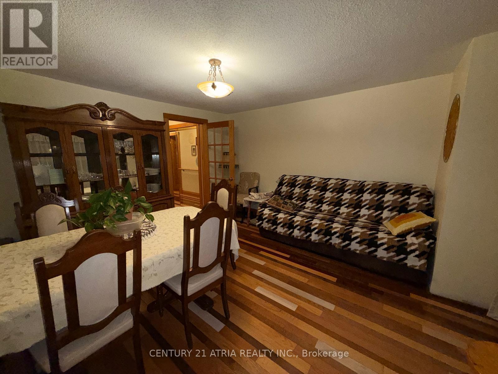 74 Millicent Street, Toronto, Ontario  M6H 1W4 - Photo 3 - W14081192