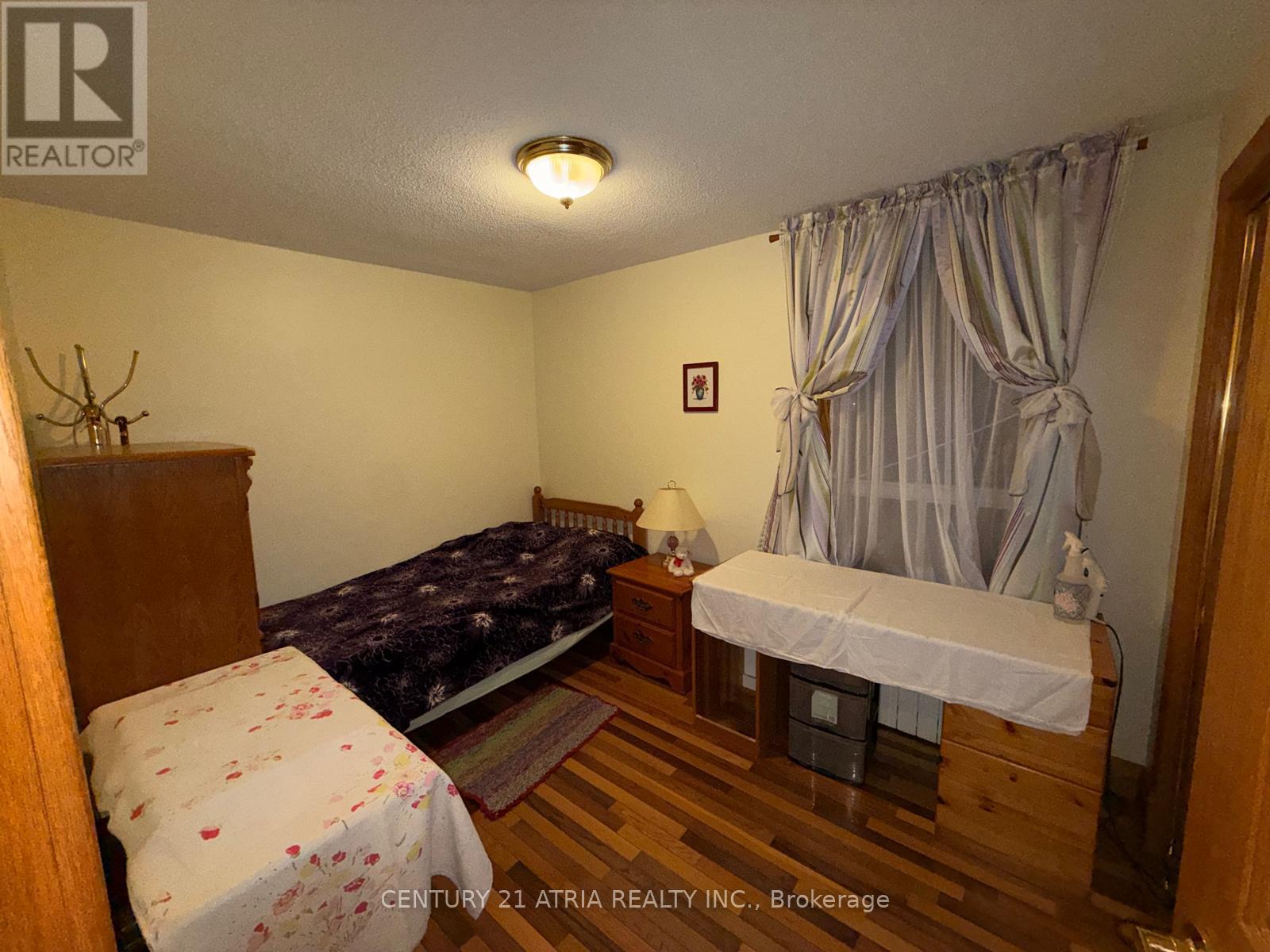 74 Millicent Street, Toronto, Ontario  M6H 1W4 - Photo 4 - W14081192