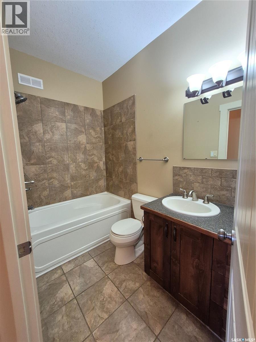 10321 Henderson Drive, North Battleford, Saskatchewan  S9Z 3Y9 - Photo 20 - SK051114