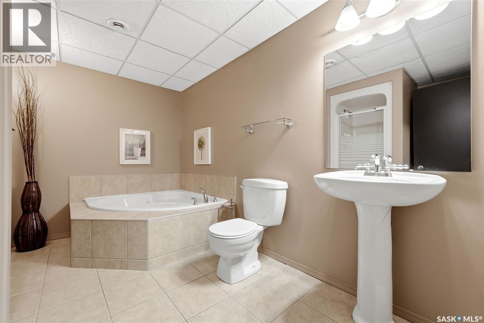 3247 Windsor Park Place, Regina, Saskatchewan  S4V 3B2 - Photo 28 - SK051101