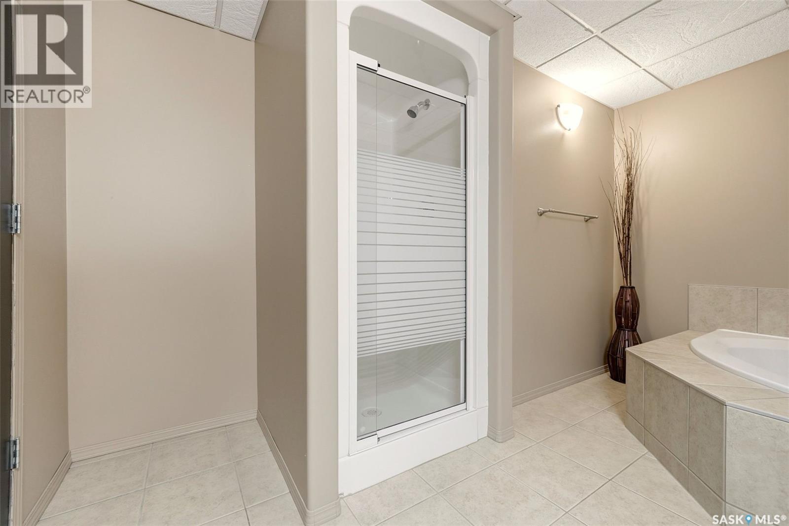 3247 Windsor Park Place, Regina, Saskatchewan  S4V 3B2 - Photo 29 - SK051101