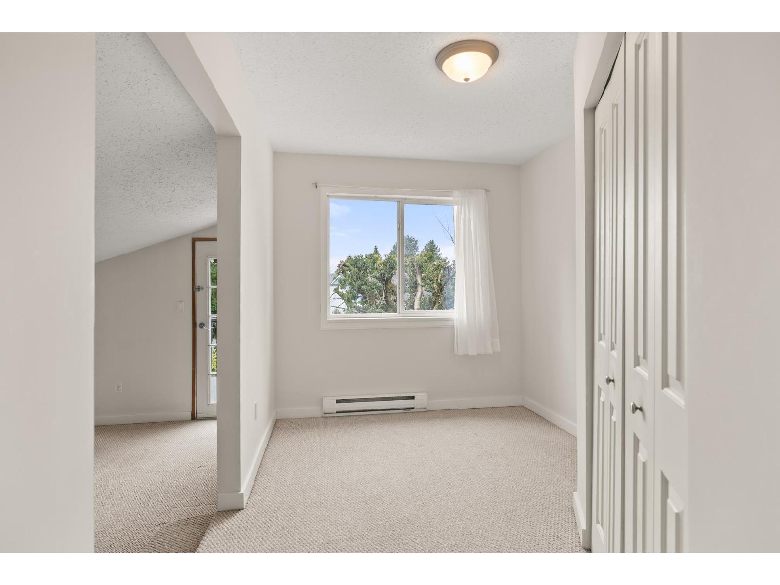 232 Davis Crescent, Langley, British Columbia  V4W 3K7 - Photo 11 - R3175352