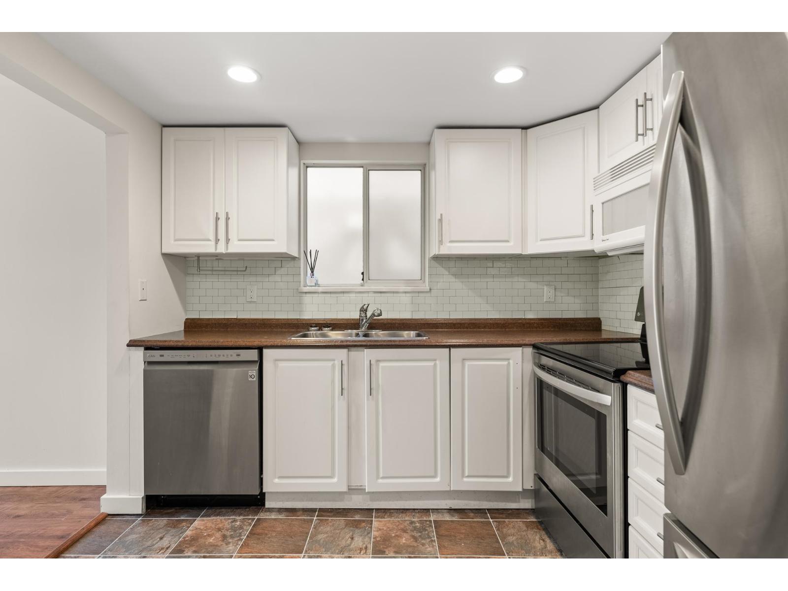 232 Davis Crescent, Langley, British Columbia  V4W 3K7 - Photo 10 - R3175352
