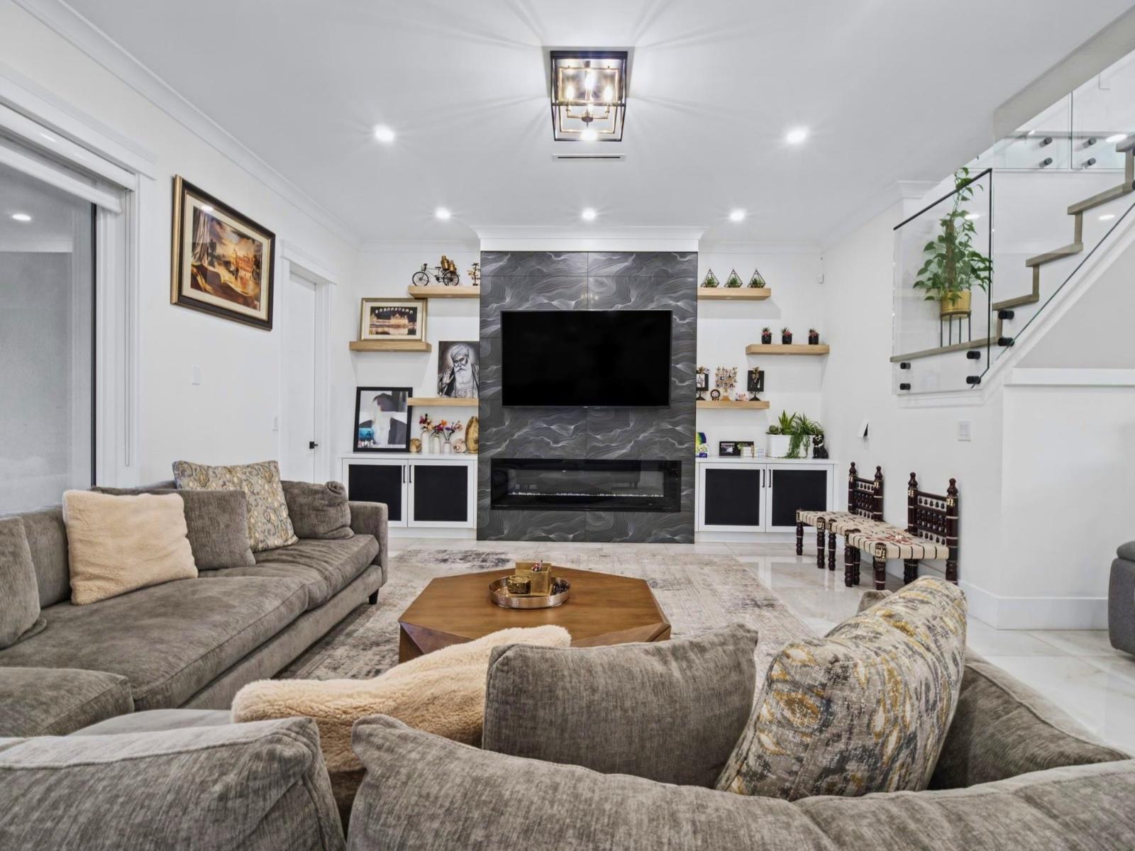 17925 56a Avenue, Surrey, British Columbia  V3S 5H4 - Photo 4 - R3173674