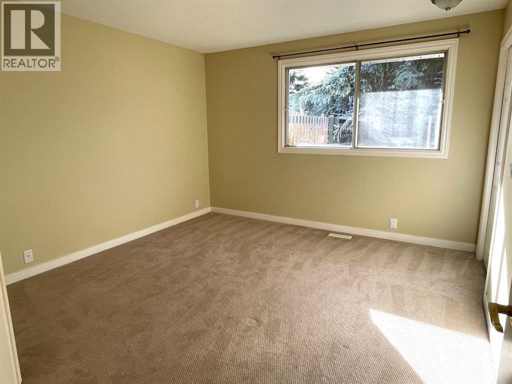 247 Bracewood Road SW, Calgary, Alberta  T2W 3C2 - Photo 23 - A2346722