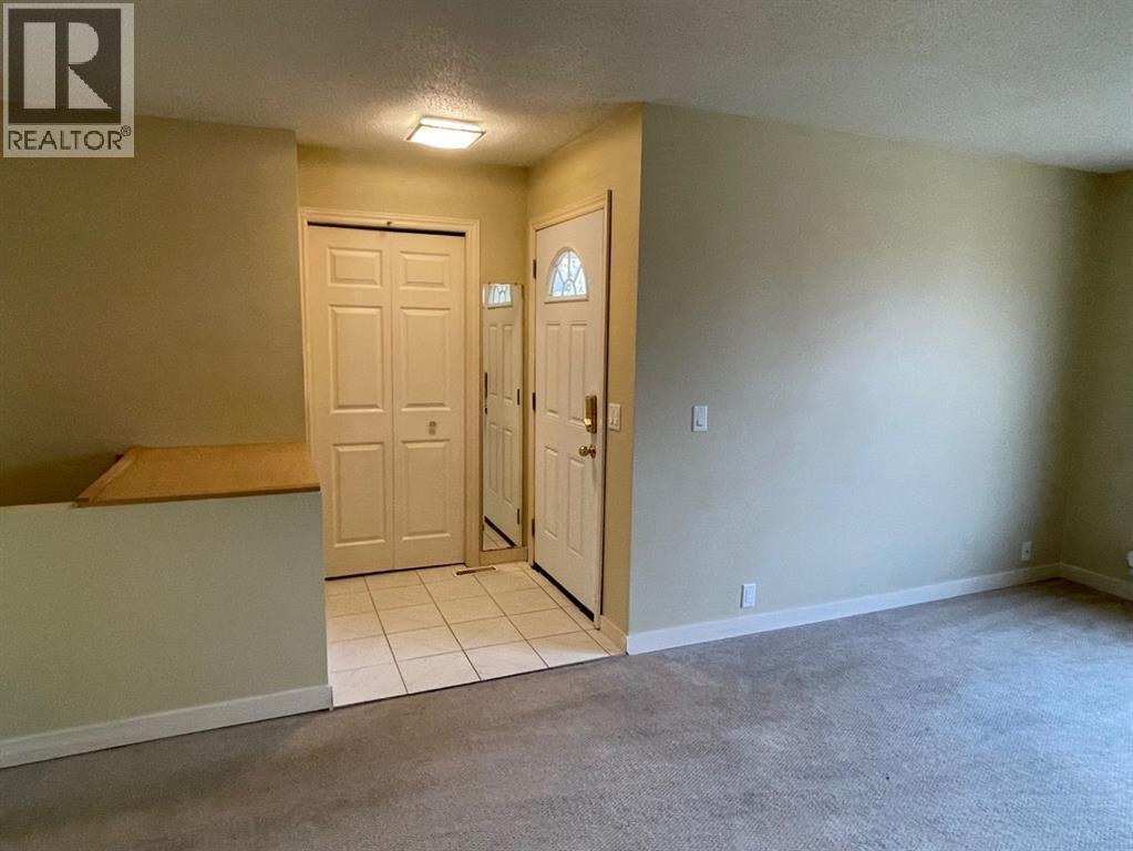 247 Bracewood Road SW, Calgary, Alberta  T2W 3C2 - Photo 14 - A2346722