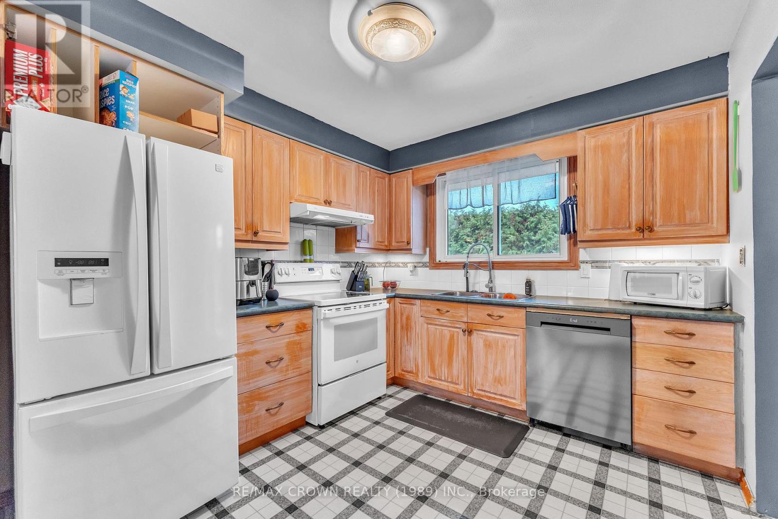 19 Knox Court, North Bay, Ontario  P1A 2P6 - Photo 4 - X14081830
