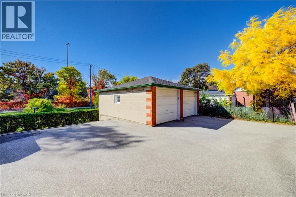 283 Becker Street, Kitchener, Ontario  N2B 1X8 - Photo 39 - 40870611