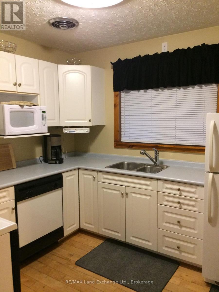 614 River Street, Saugeen Shores, Ontario  N0H 2C4 - Photo 6 - X14081832