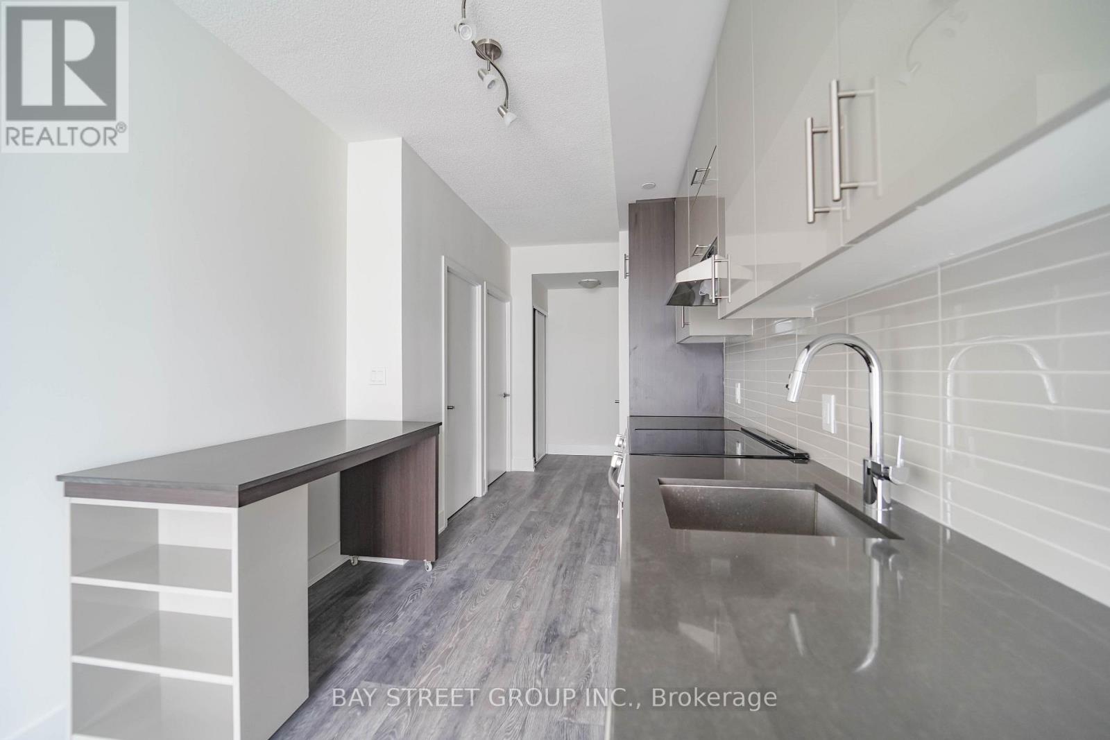 2016 - 188 Fairview Mall Drive, Toronto (Don Valley Village), Ontario  M2J 0H7 - Photo 11 - C14081694