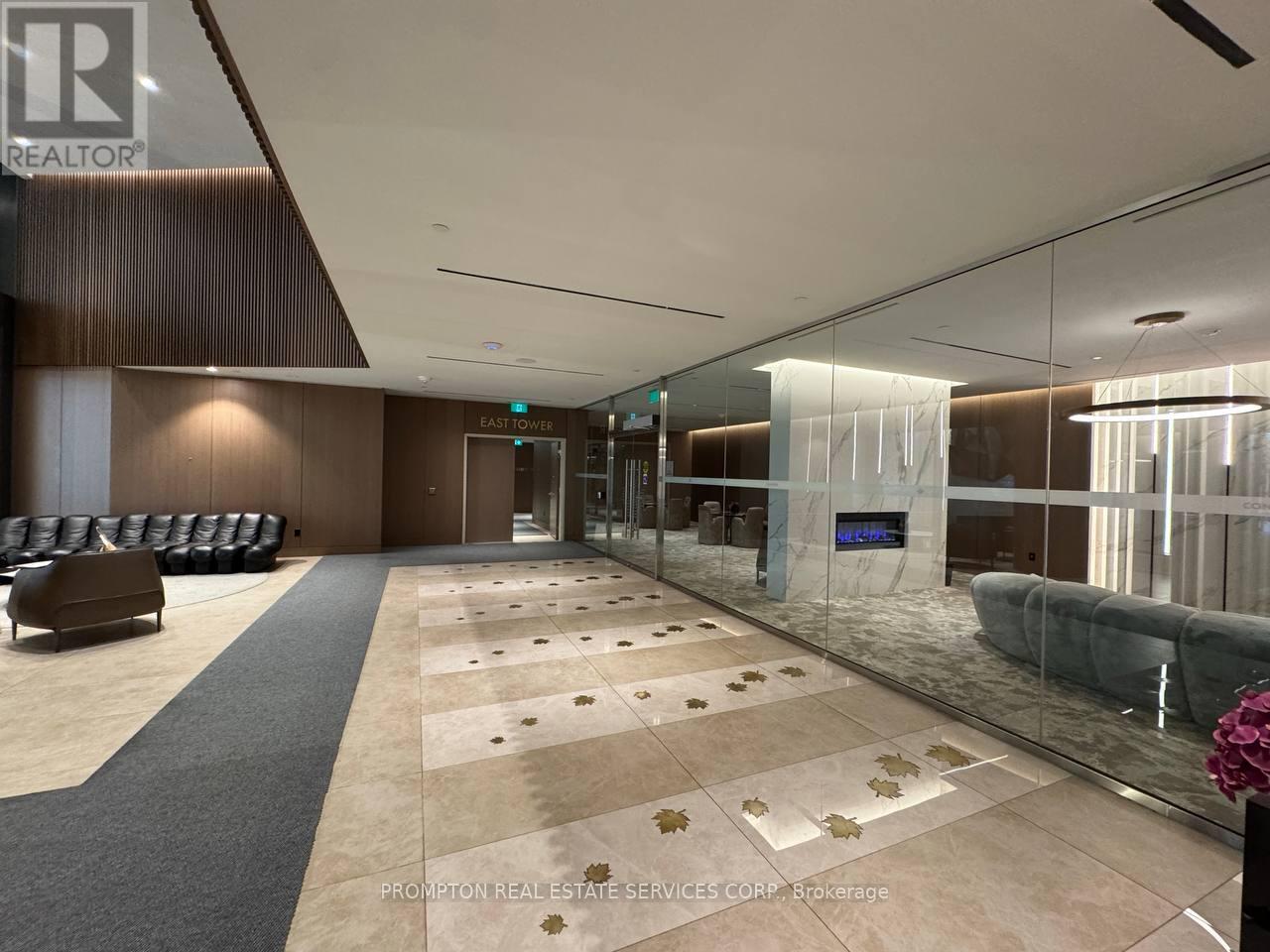 4703 - 1 Concord Cityplace Way, Toronto (Waterfront Communities), Ontario  M5V 0X3 - Photo 7 - C14081712