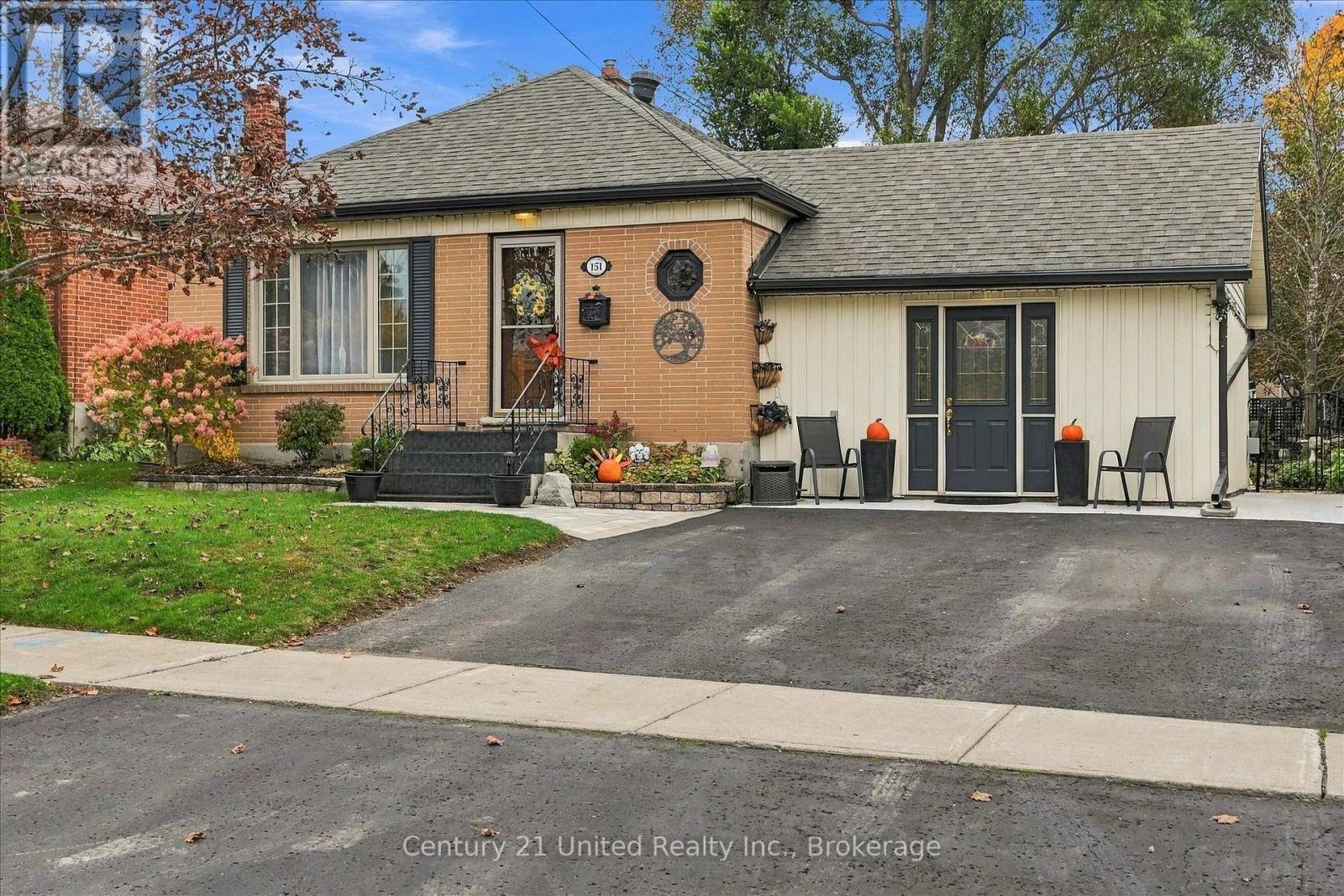 151 Elizabeth Avenue, Peterborough, Ontario  K9H 5E2 - Photo 2 - X14081492
