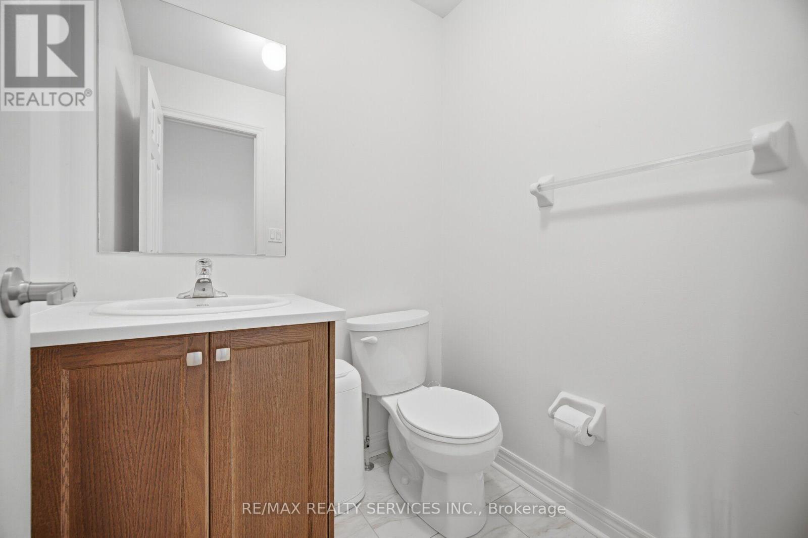 1221 Jim Brewster Circle, Oshawa, Ontario  L1G 7S1 - Photo 19 - E14081600