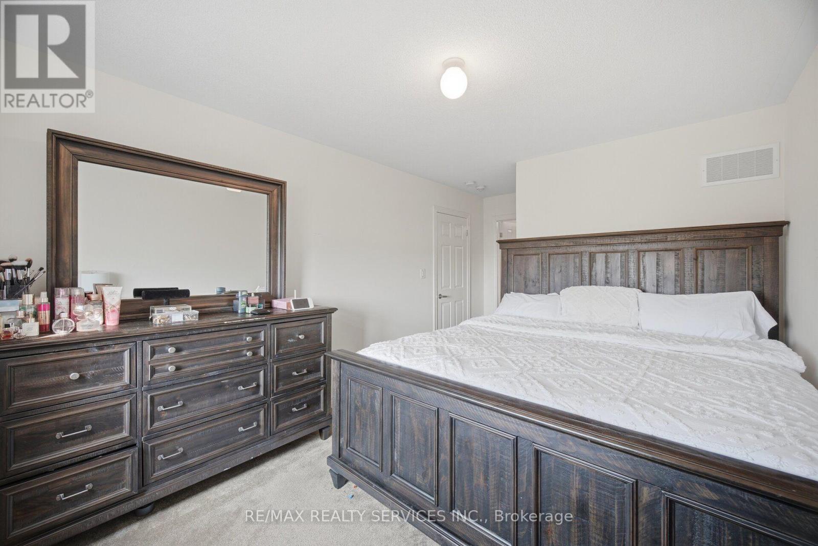 1221 Jim Brewster Circle, Oshawa, Ontario  L1G 7S1 - Photo 21 - E14081600