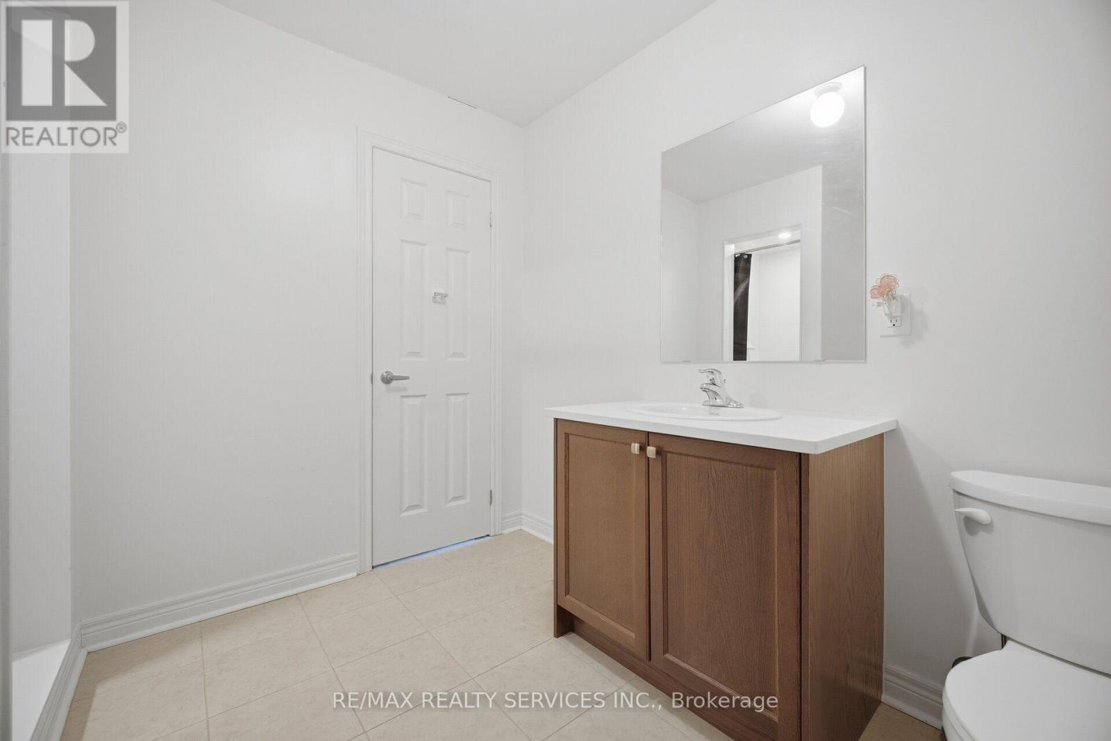 1221 Jim Brewster Circle, Oshawa, Ontario  L1G 7S1 - Photo 24 - E14081600