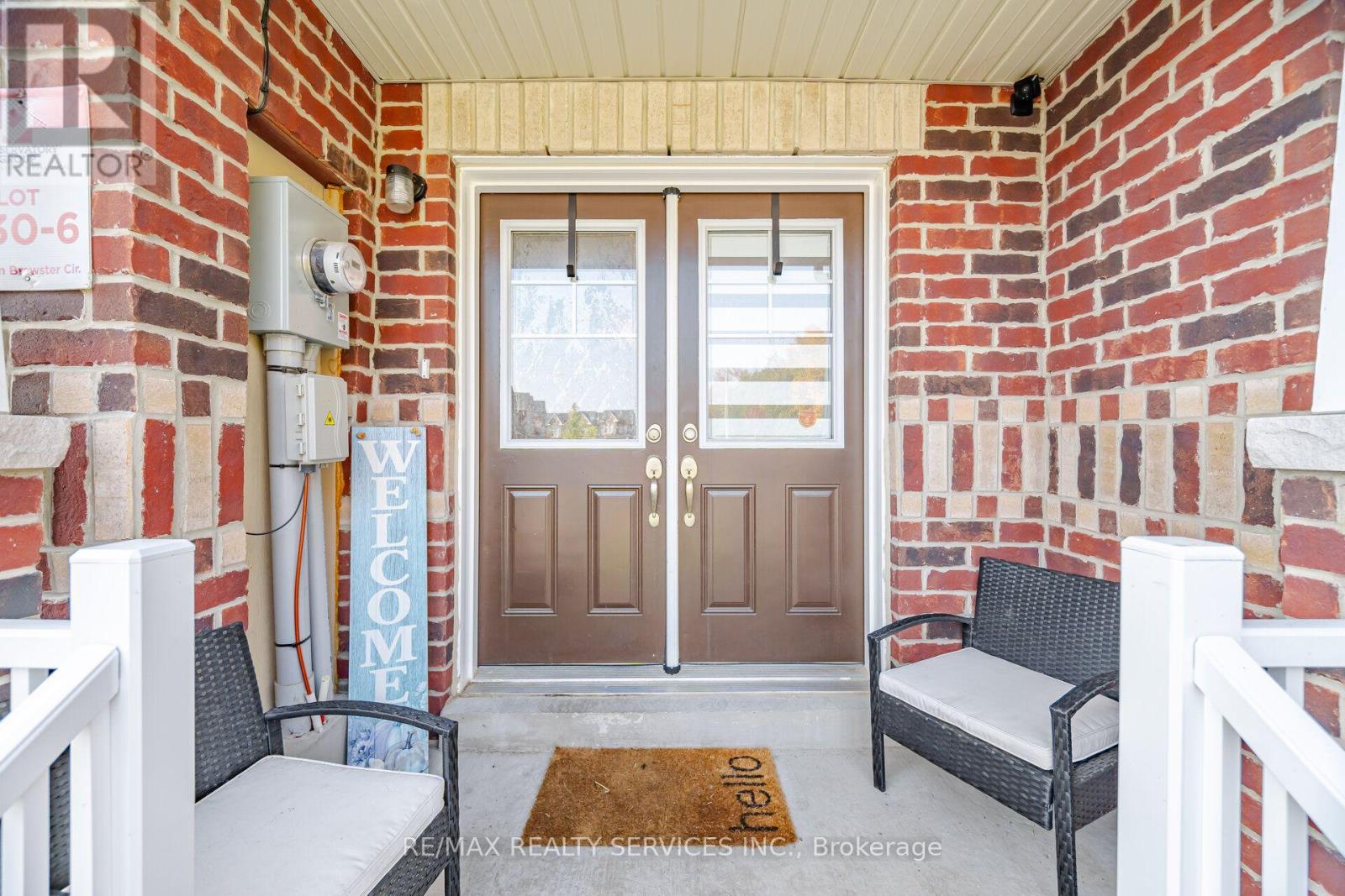 1221 Jim Brewster Circle, Oshawa, Ontario  L1G 7S1 - Photo 4 - E14081600