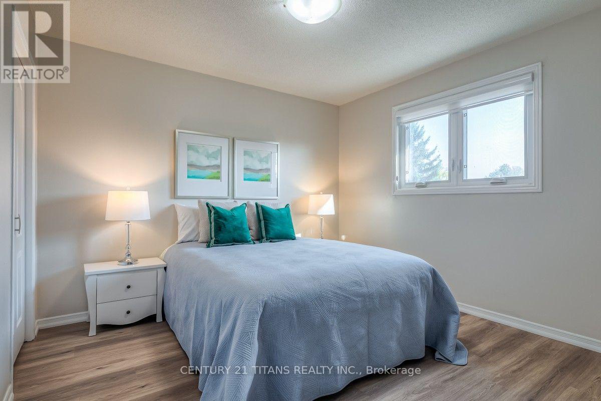 20 Millstone Crescent, Whitby, Ontario  L1R 1T4 - Photo 33 - E14081640