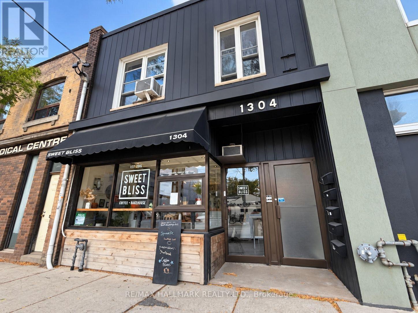 1304 QUEEN STREET E, Toronto, Ontario