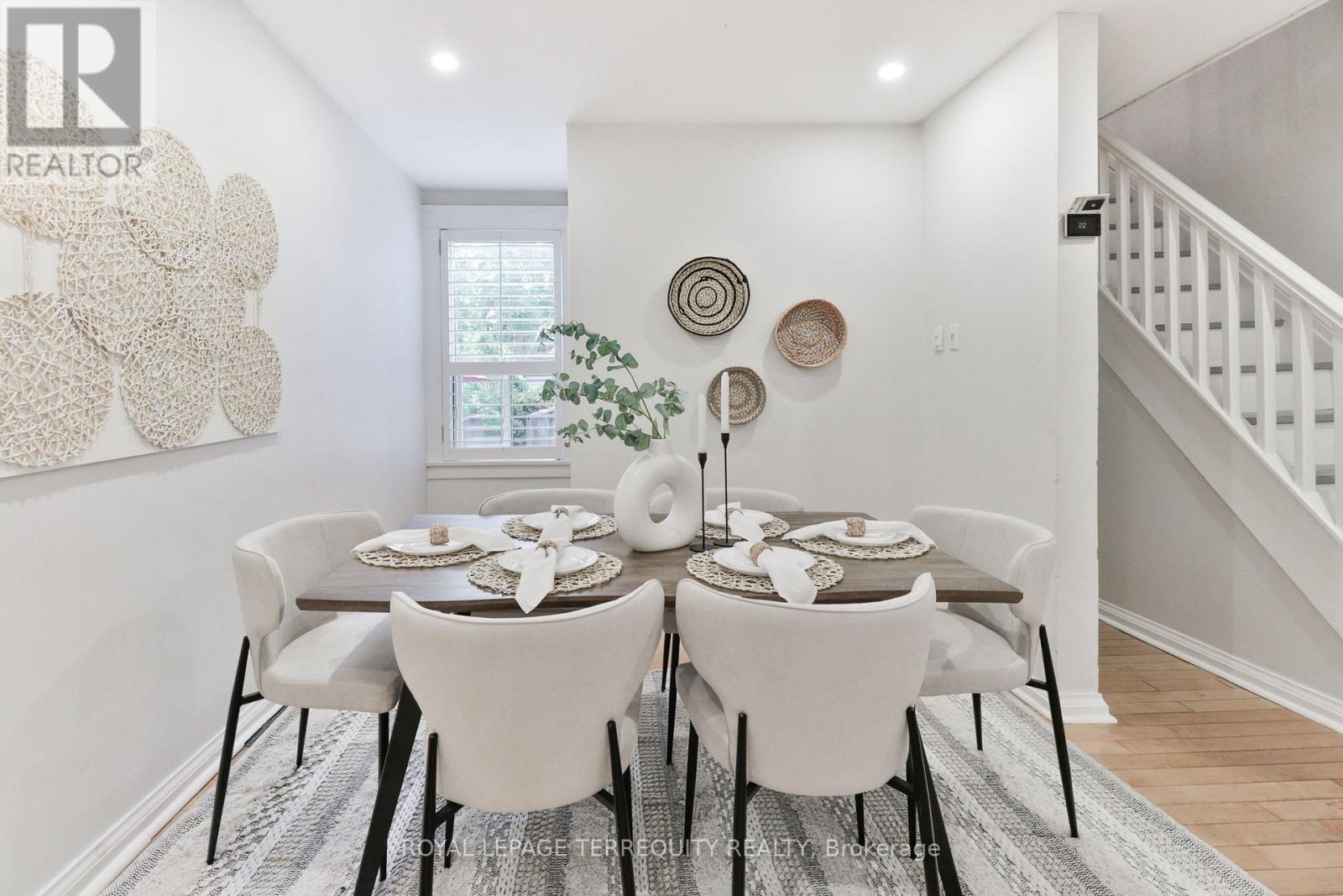 312 Kenilworth Avenue, Toronto, Ontario  M4L 3S8 - Photo 13 - E14081690
