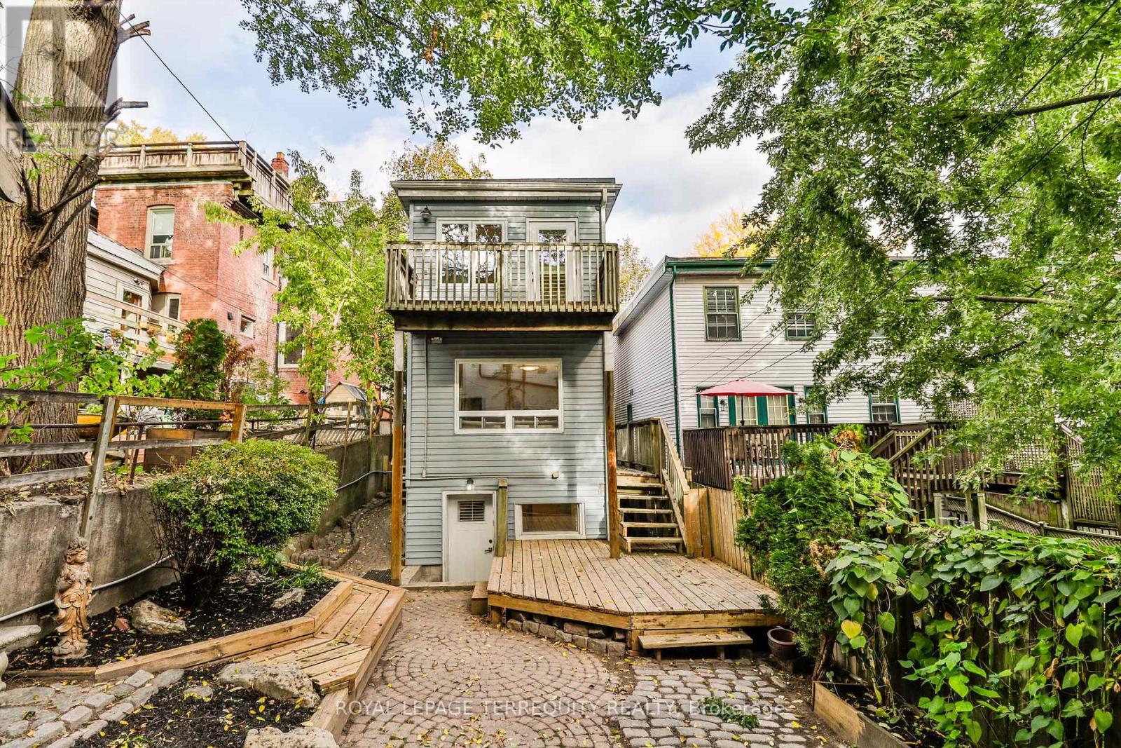 312 Kenilworth Avenue, Toronto, Ontario  M4L 3S8 - Photo 21 - E14081690