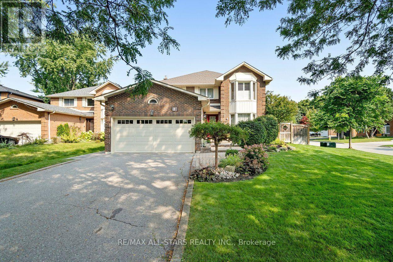 18 Ranger Court, Markham (Sherwood-Amberglen), Ontario  L3P 6B3 - Photo 2 - N14081524