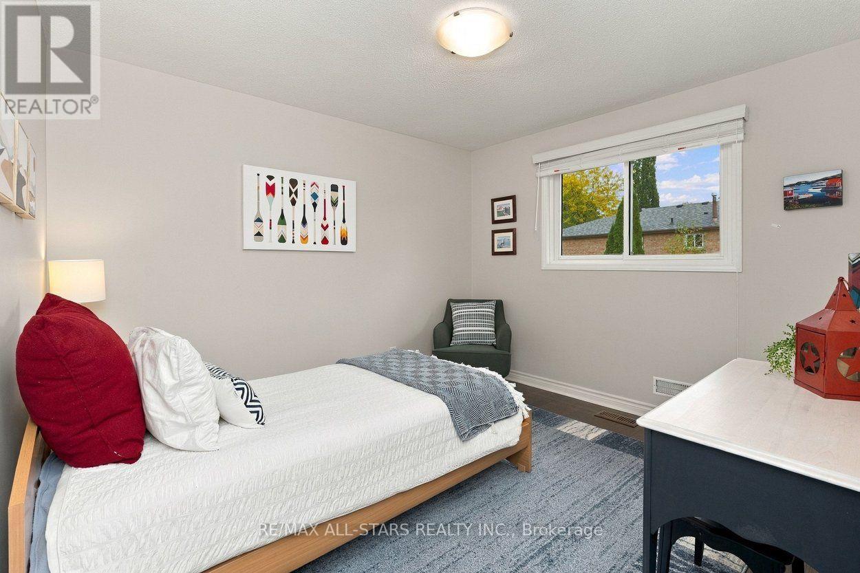 18 Ranger Court, Markham (Sherwood-Amberglen), Ontario  L3P 6B3 - Photo 29 - N14081524