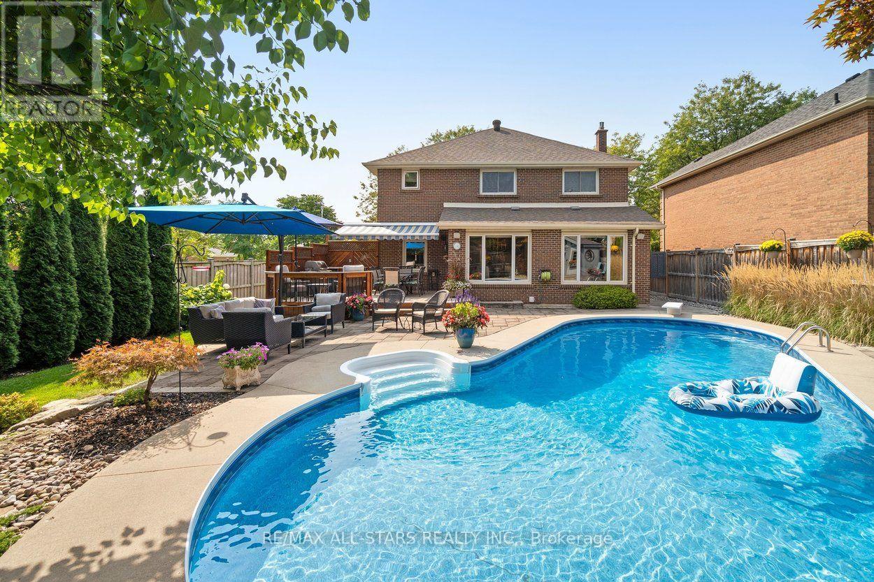 18 Ranger Court, Markham (Sherwood-Amberglen), Ontario  L3P 6B3 - Photo 40 - N14081524
