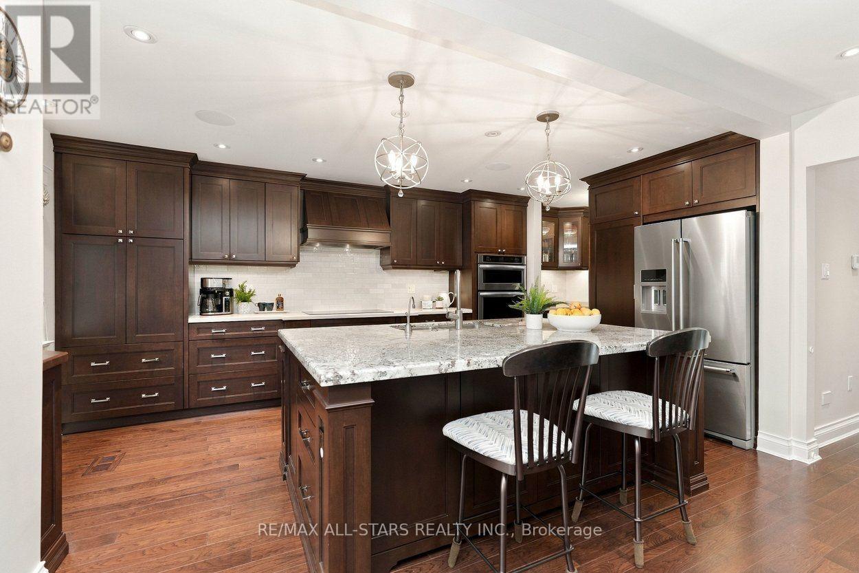 18 Ranger Court, Markham (Sherwood-Amberglen), Ontario  L3P 6B3 - Photo 8 - N14081524