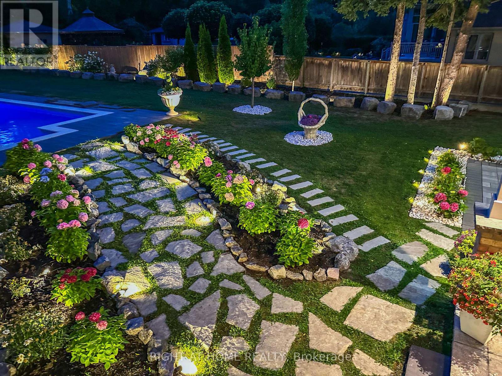 10 Yongeview Avenue, Richmond Hill (South Richvale), Ontario  L4C 7A4 - Photo 10 - N14081554