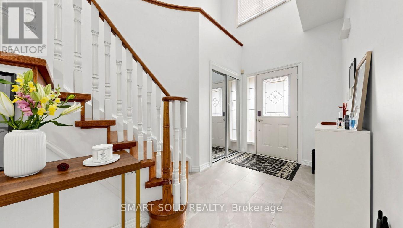 6 Kinney Gate, Vaughan, Ontario  L6A 2S3 - Photo 5 - N14081576