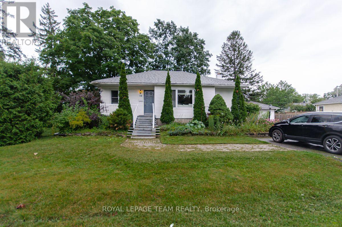 114 Withrow Avenue, Ottawa, Ontario