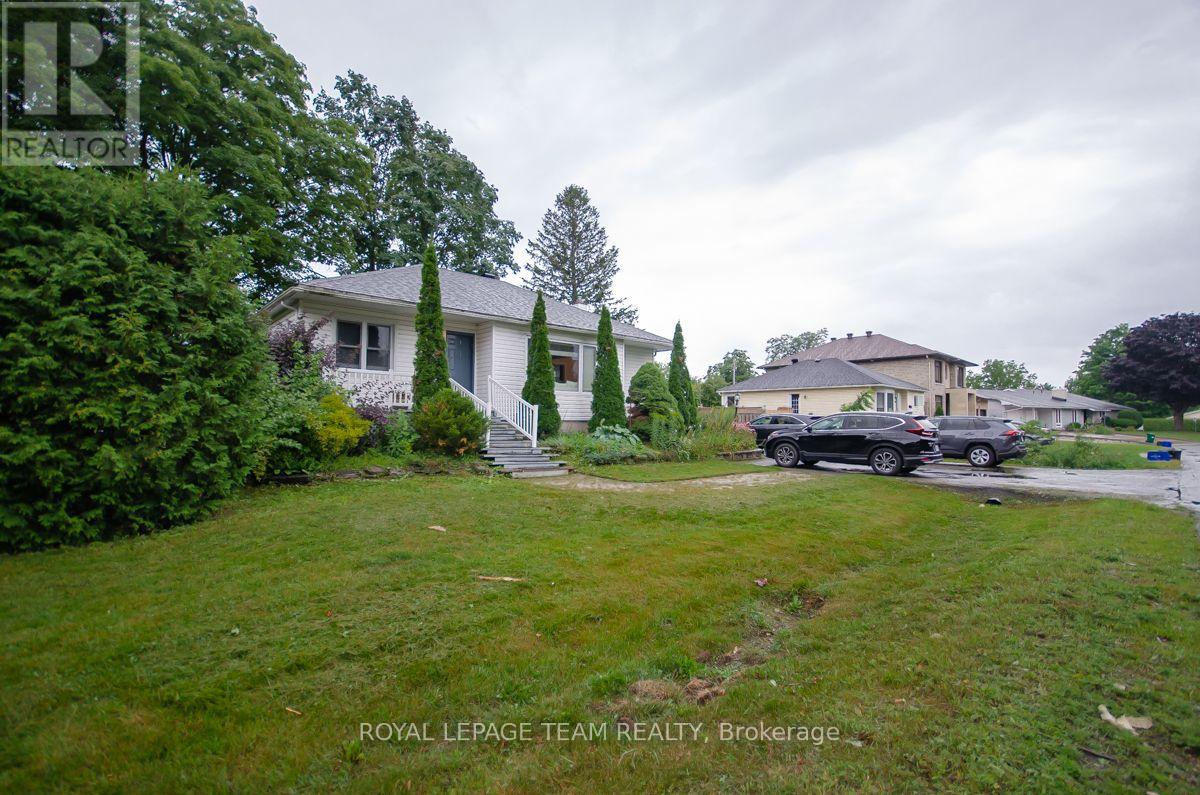 114 Withrow Avenue, Ottawa, Ontario K2G 2J7 - Photo 3 - X14081840