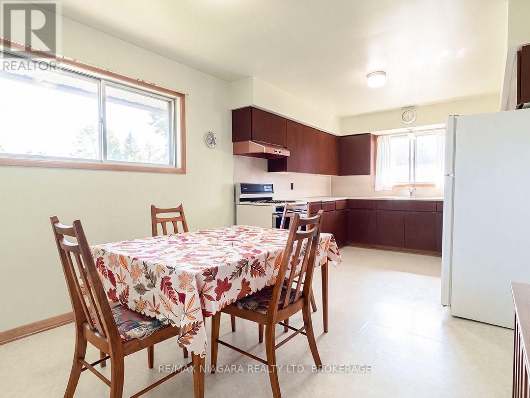 109 Hampton Avenue, Port Colborne, Ontario  L3K 5R9 - Photo 10 - X14081516