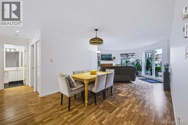204 1083 Tillicum Rd