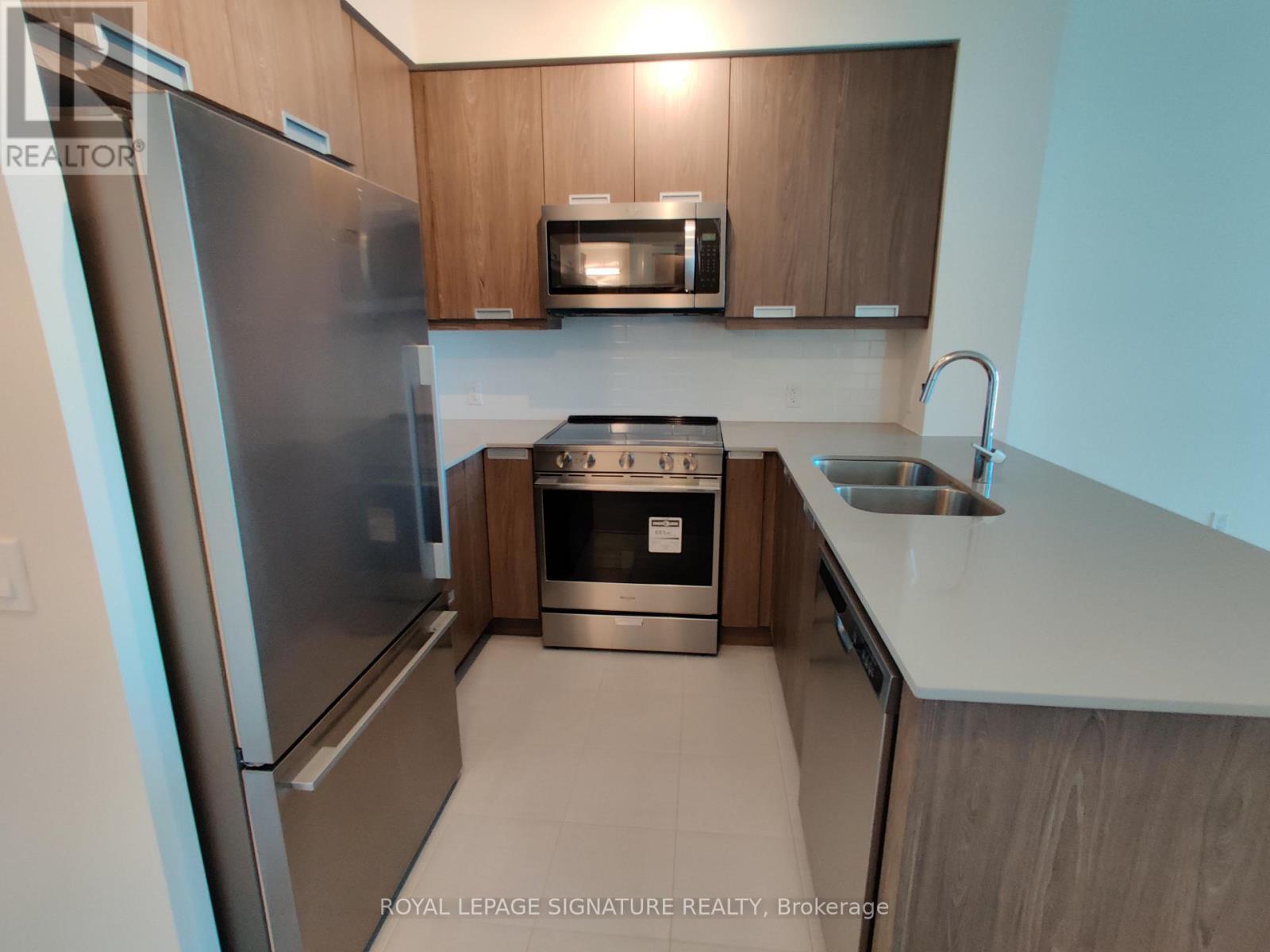 1012 - 35 Watergarden Drive, Mississauga, Ontario  L5R 0G8 - Photo 7 - W14081562