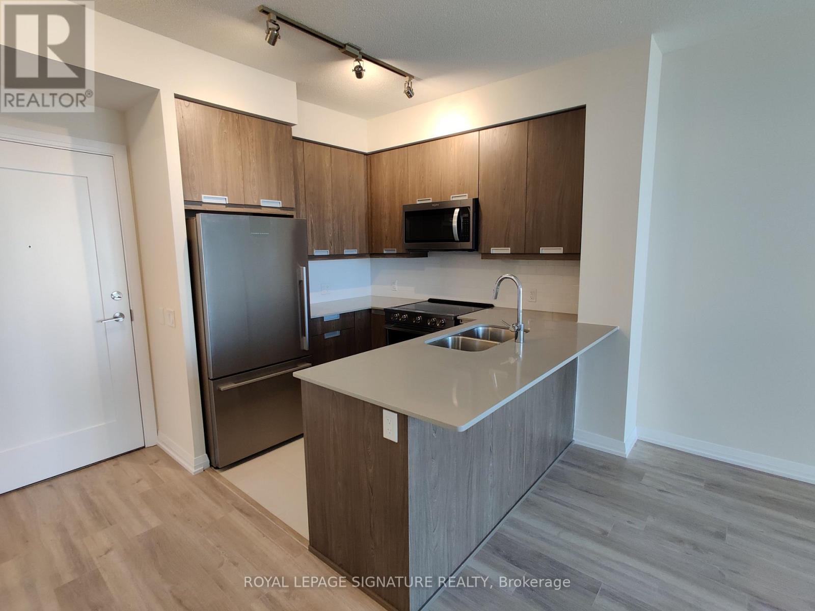 1012 - 35 Watergarden Drive, Mississauga, Ontario  L5R 0G8 - Photo 9 - W14081562