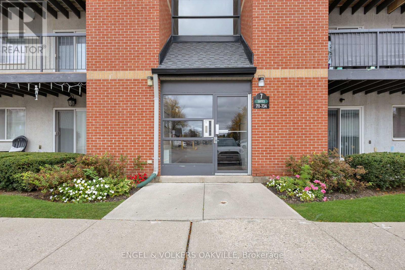 712 - 1450 Glen Abbey Gate, Oakville, Ontario  L6M 2V7 - Photo 2 - W14081658
