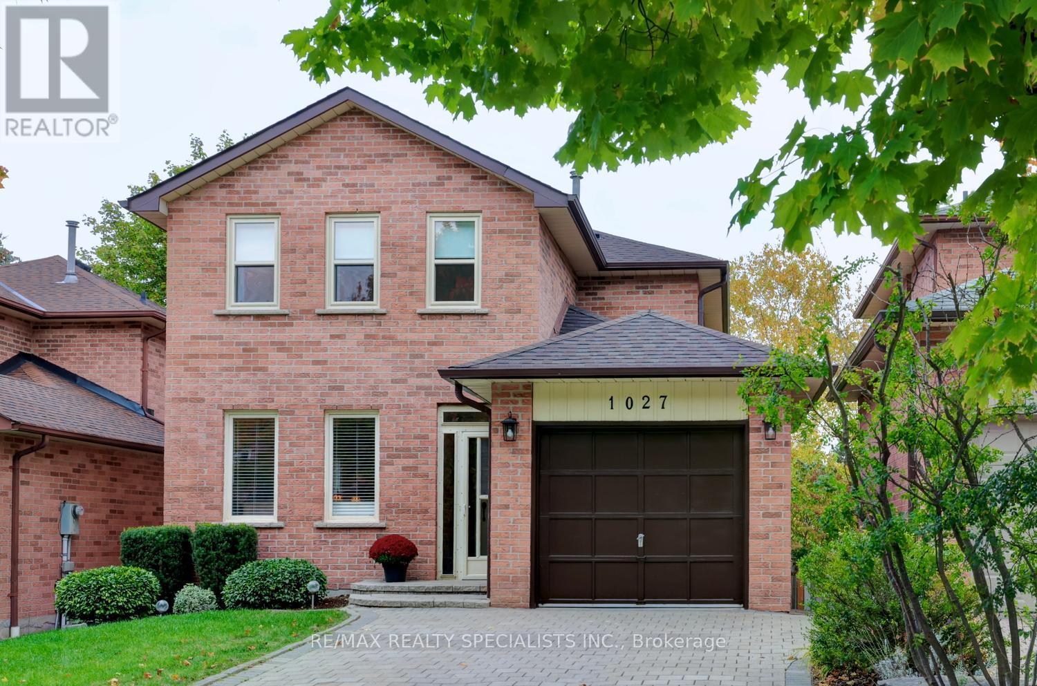 1027 Serdica Court, Mississauga, Ontario  L5H 4H9 - Photo 1 - W14081718
