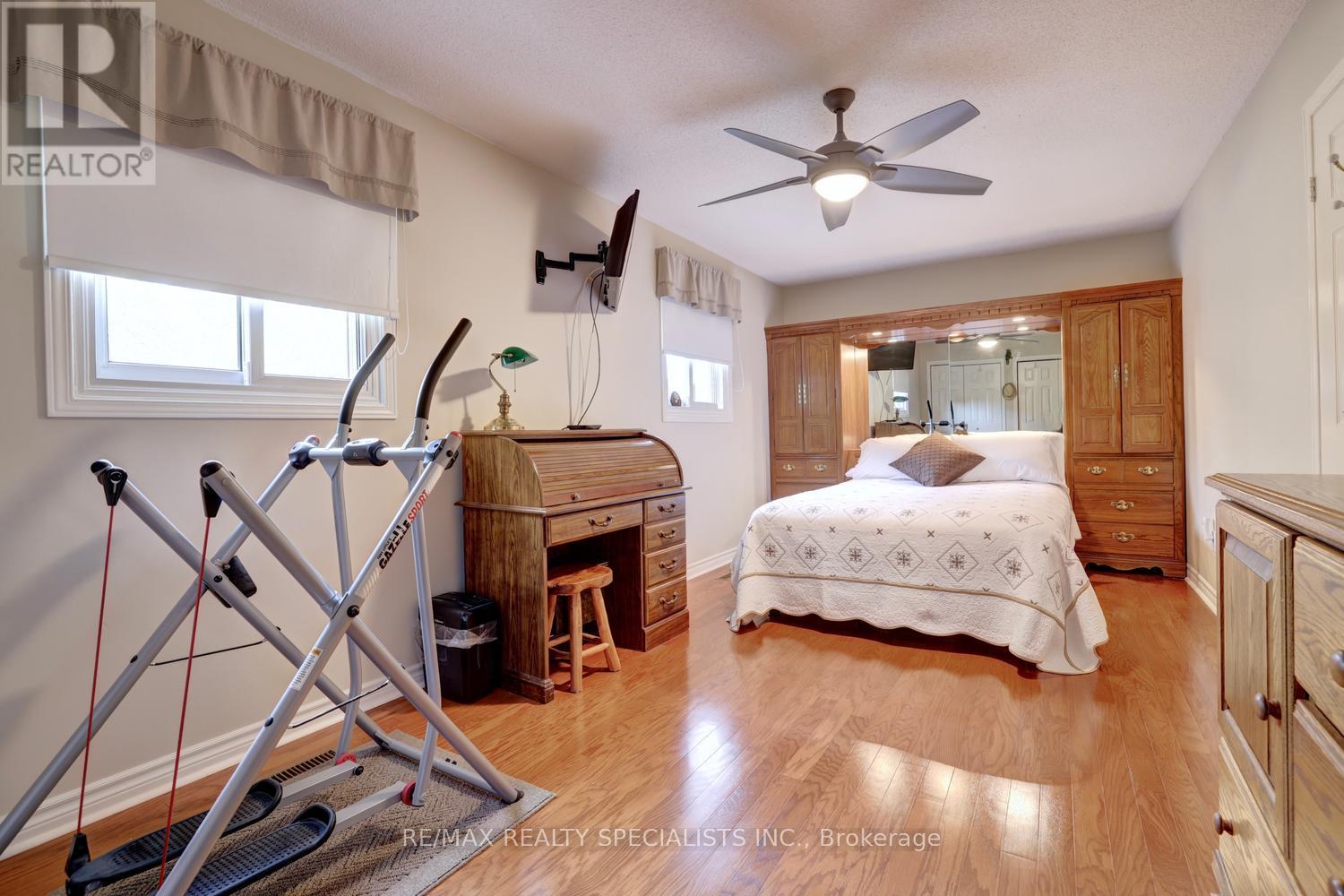 1027 Serdica Court, Mississauga, Ontario  L5H 4H9 - Photo 15 - W14081718