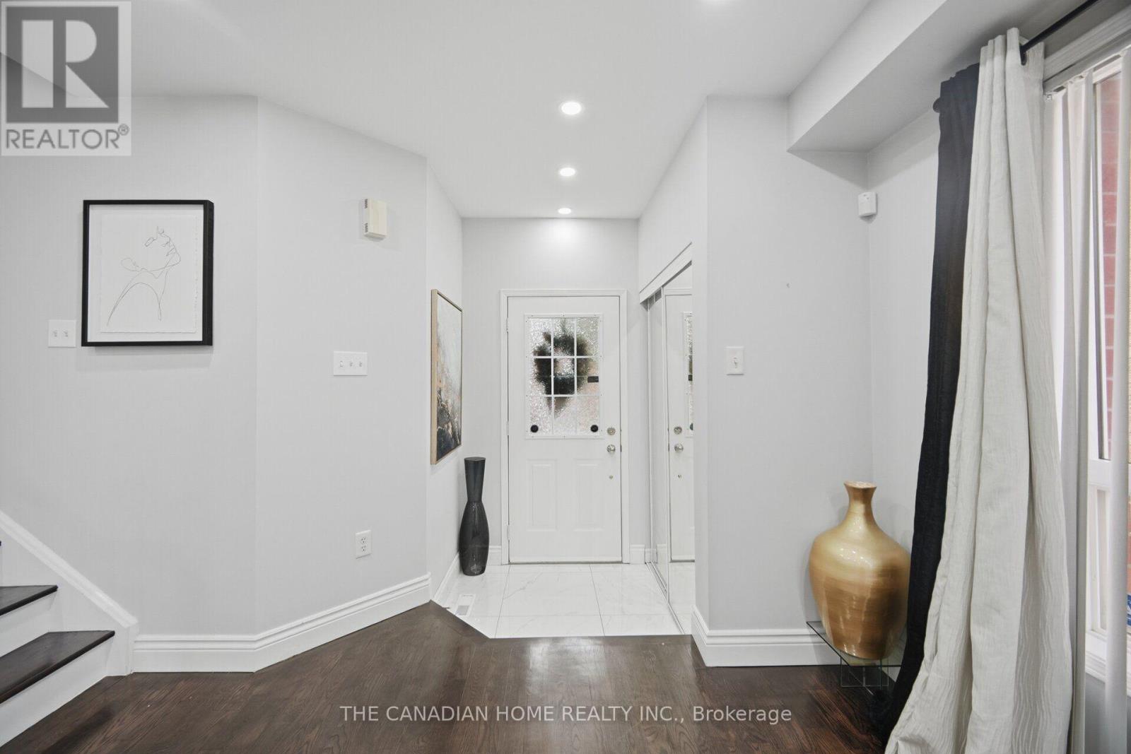 8 Vauxhall Crescent, Brampton, Ontario  L7A 3A3 - Photo 7 - W14081810
