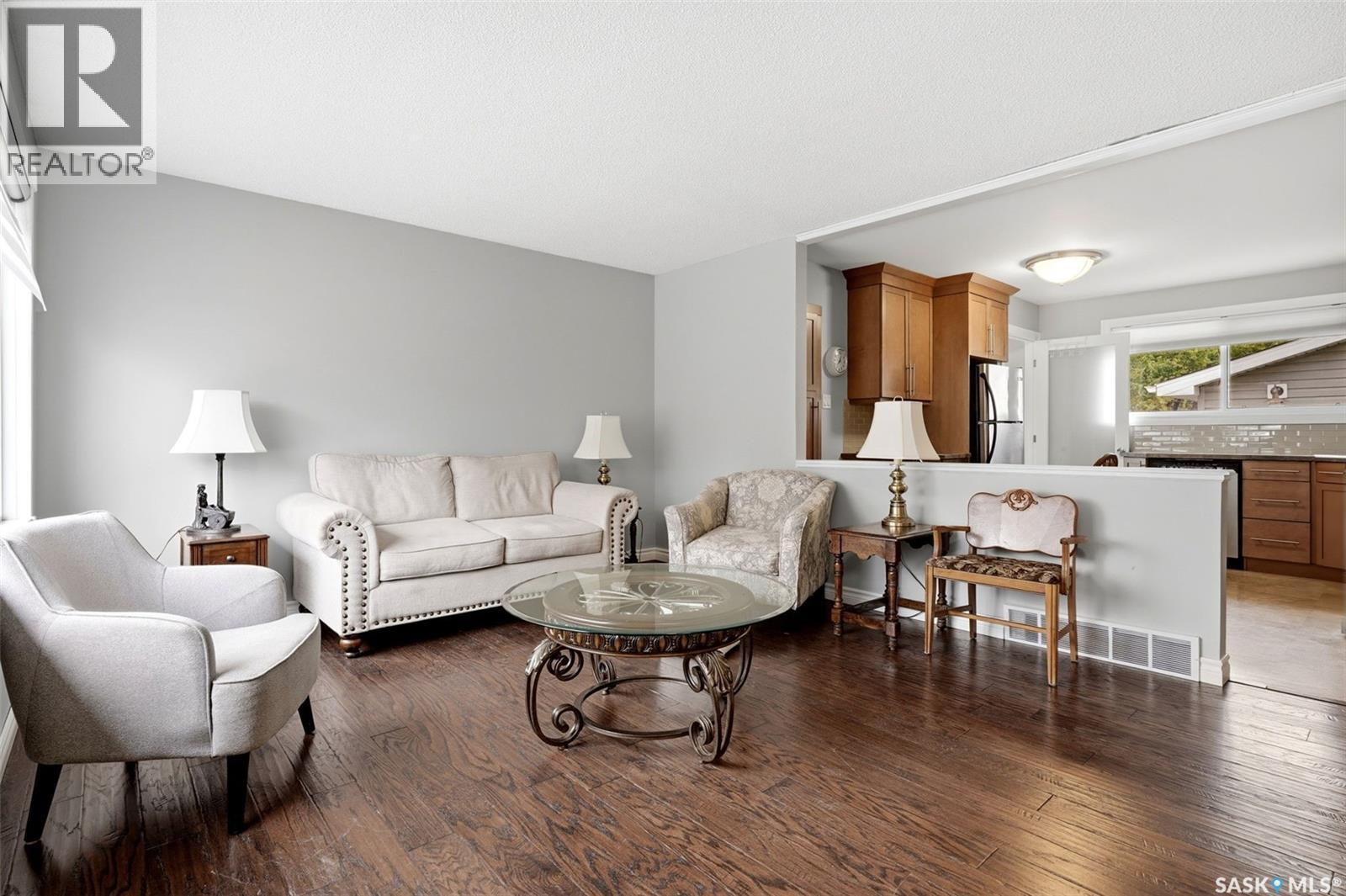 747 Sneddon Street, Regina, Saskatchewan  S4T 6H3 - Photo 6 - SK051132