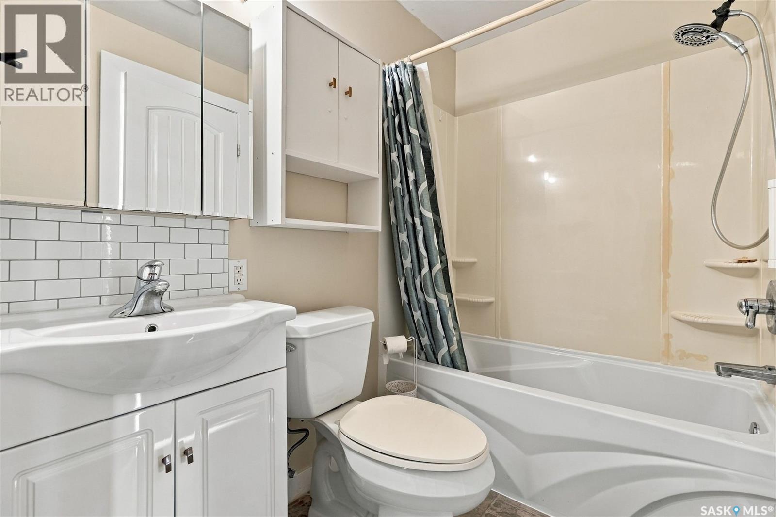 546 Elm Crescent, Caronport, Saskatchewan  S0H 0S0 - Photo 21 - SK051038