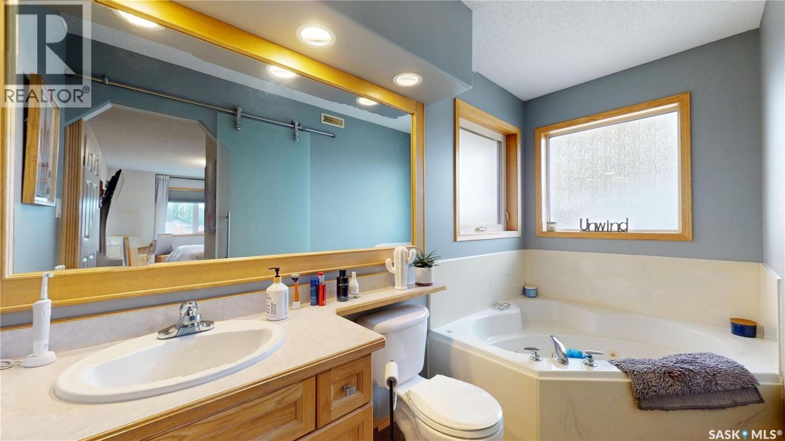 1253 Degelman Drive, Regina, Saskatchewan  S4N 7N4 - Photo 28 - SK051000