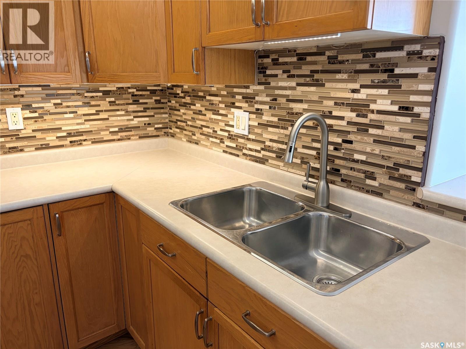 127 325 Keevil Crescent, Saskatoon, Saskatchewan  S7J 5G3 - Photo 11 - SK050941