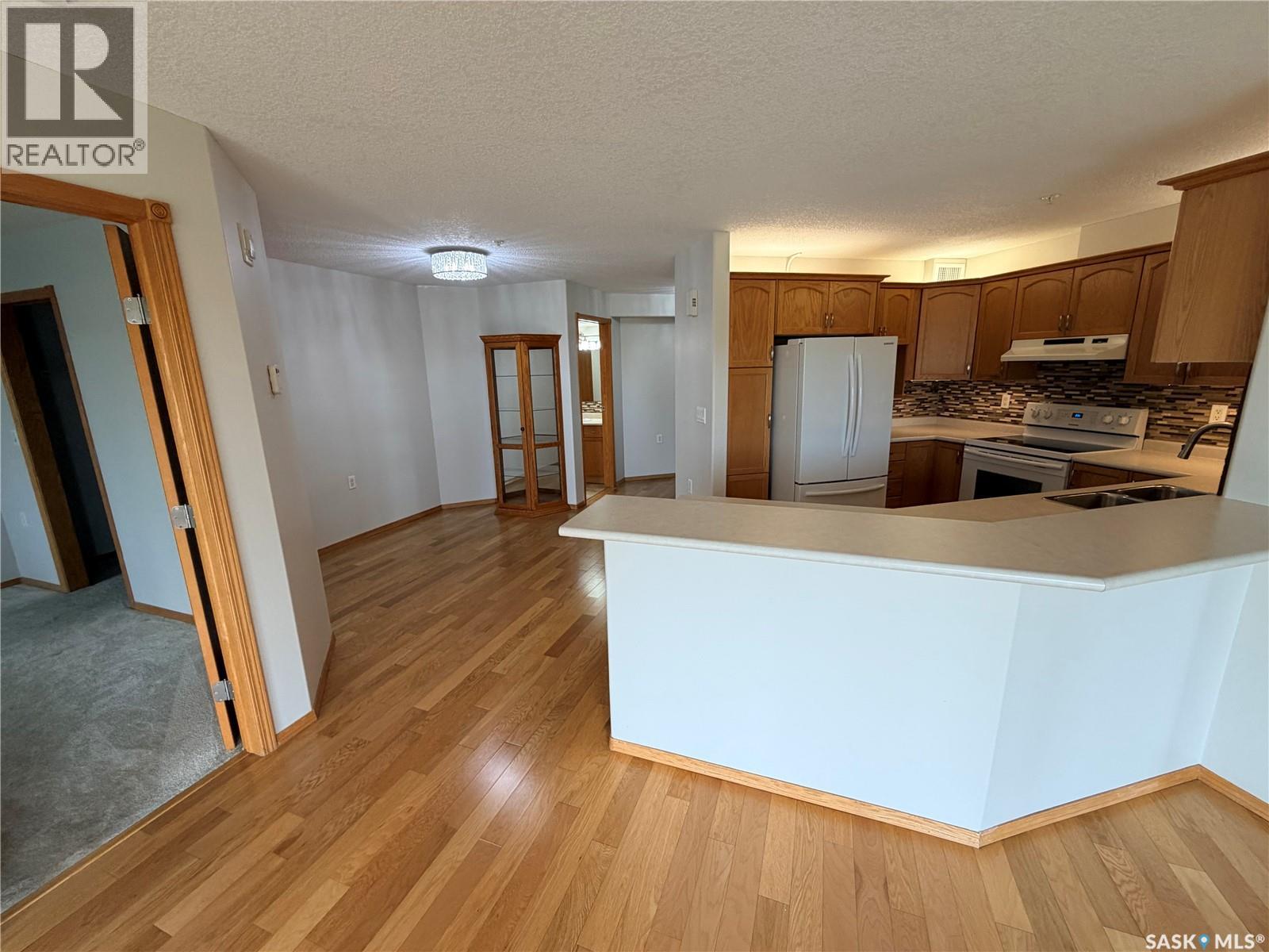127 325 Keevil Crescent, Saskatoon, Saskatchewan  S7J 5G3 - Photo 8 - SK050941