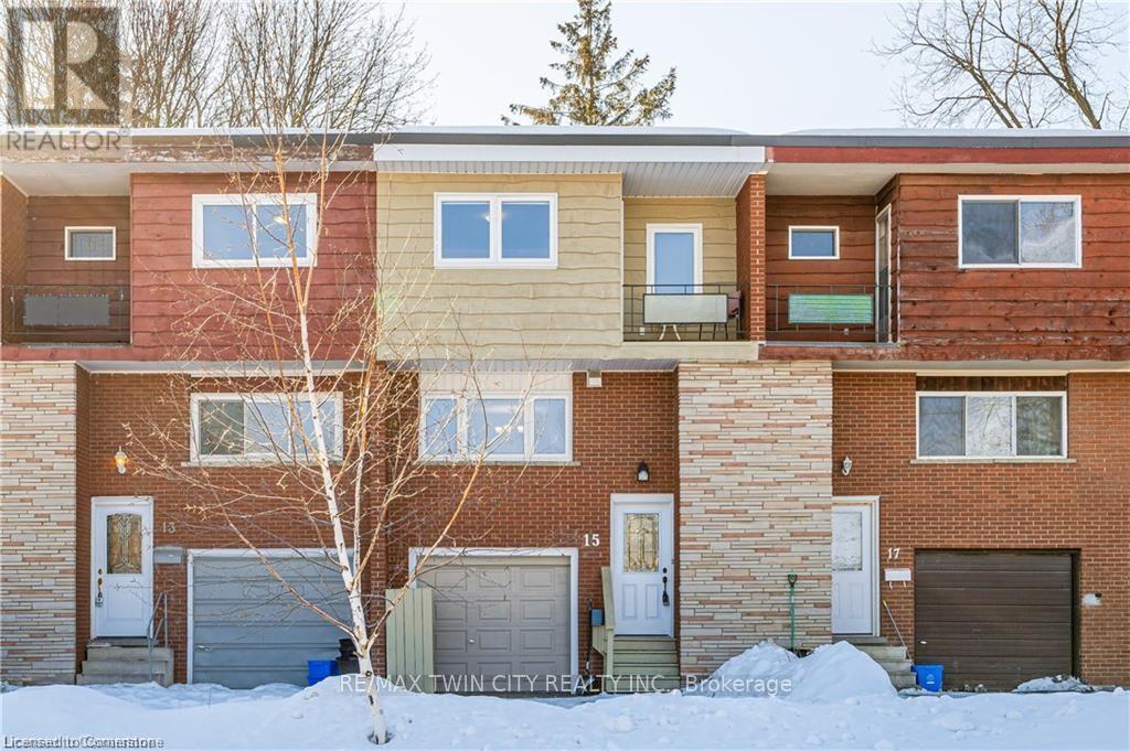 15 GREENBROOK DRIVE, Kitchener, Ontario