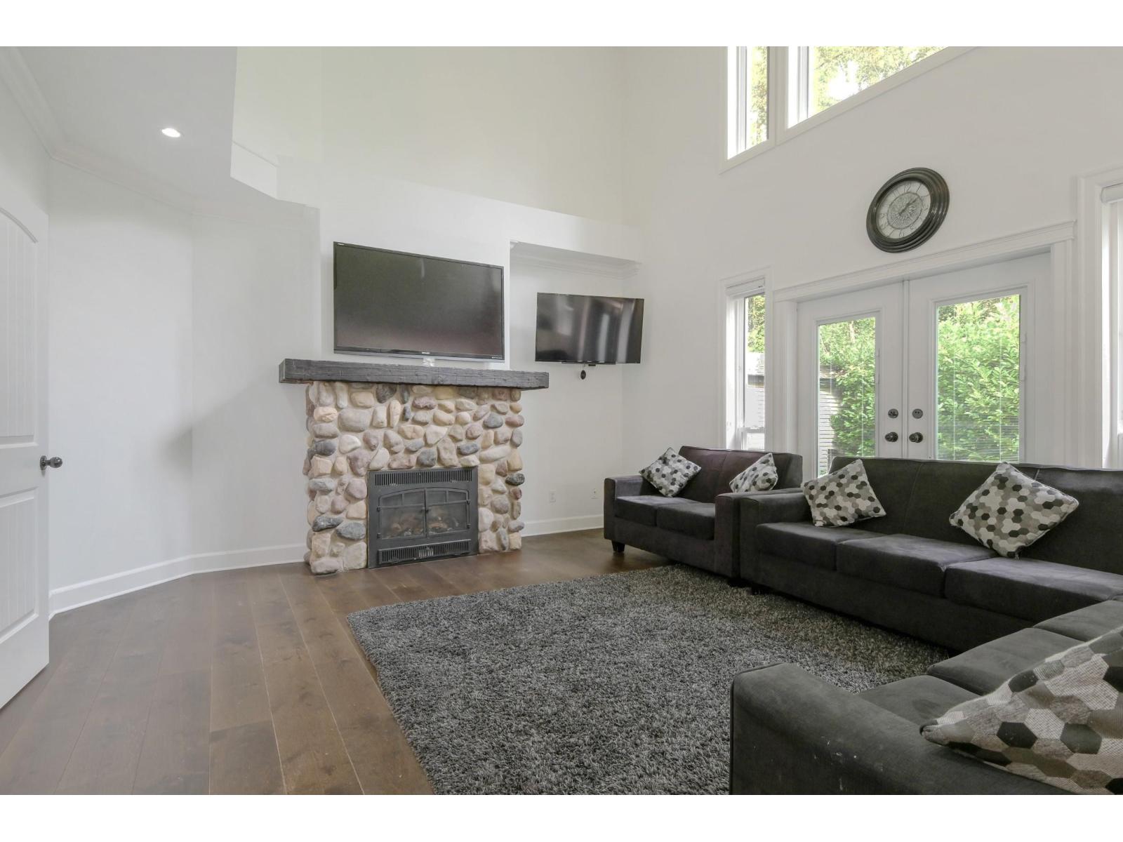 21686 93 Avenue, Langley, British Columbia  V1M 4E1 - Photo 3 - R3175443